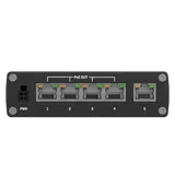 Teltonika TSW100 – фронтальный вид устройства и порты Ethernet