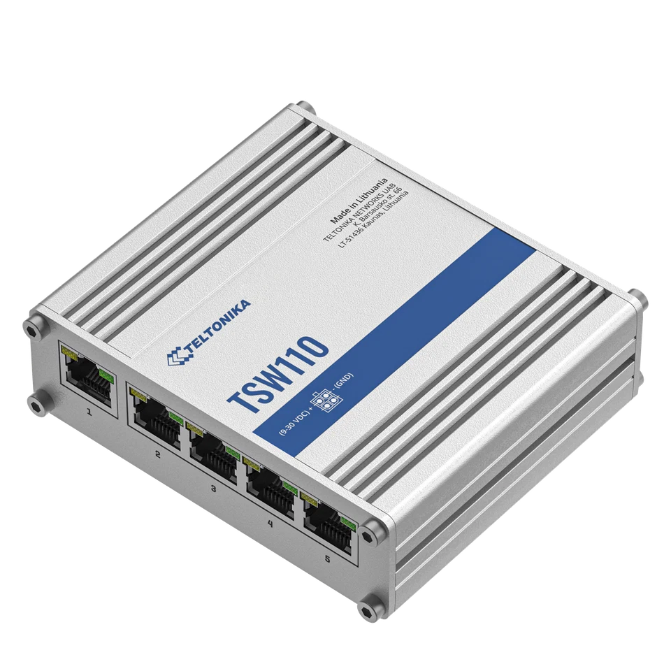 Teltonika TSW110 – диагональный вид с пятью Ethernet-портами